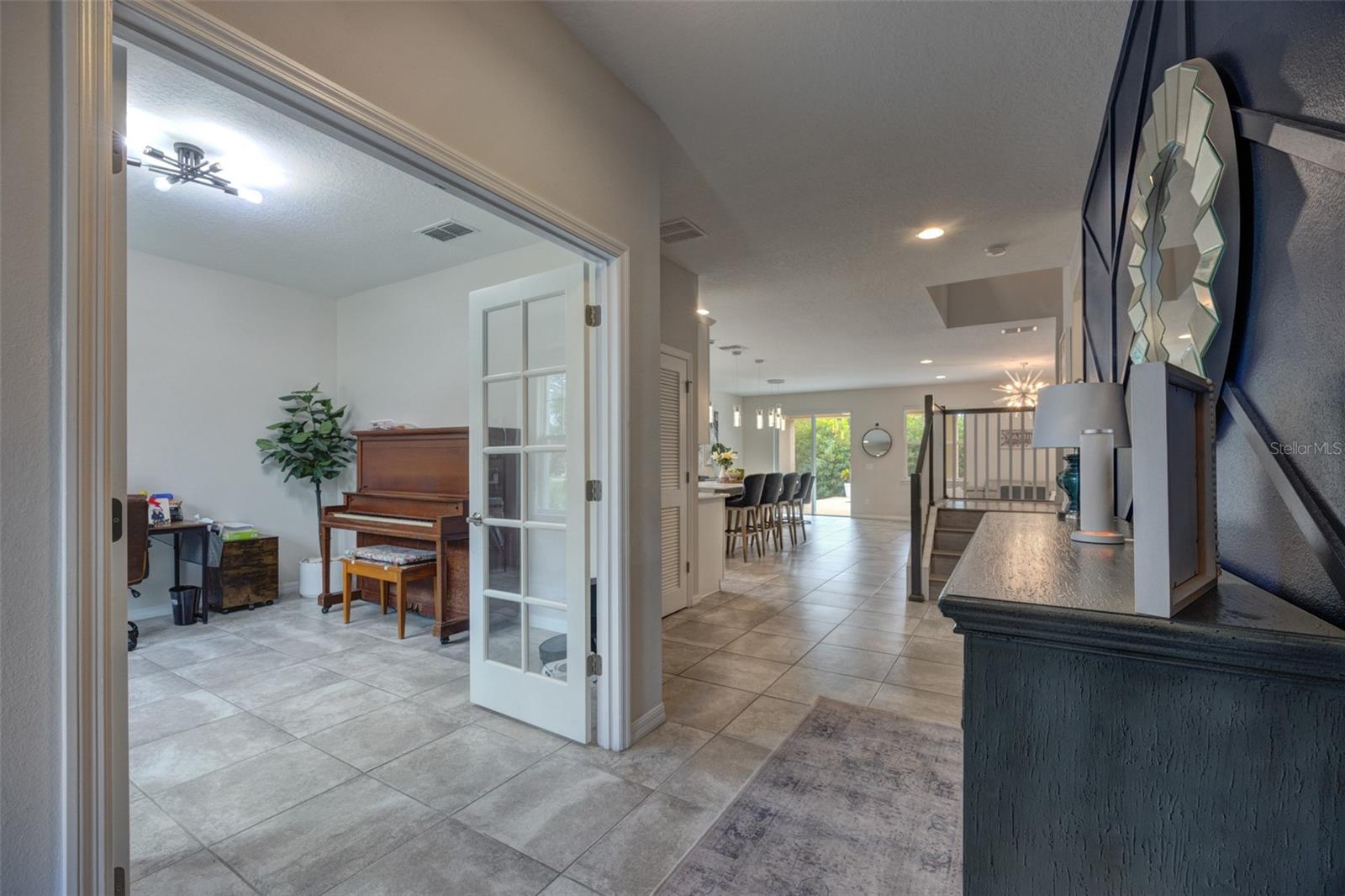 Image 6 of 65 For 2401 Oxmoor Drive