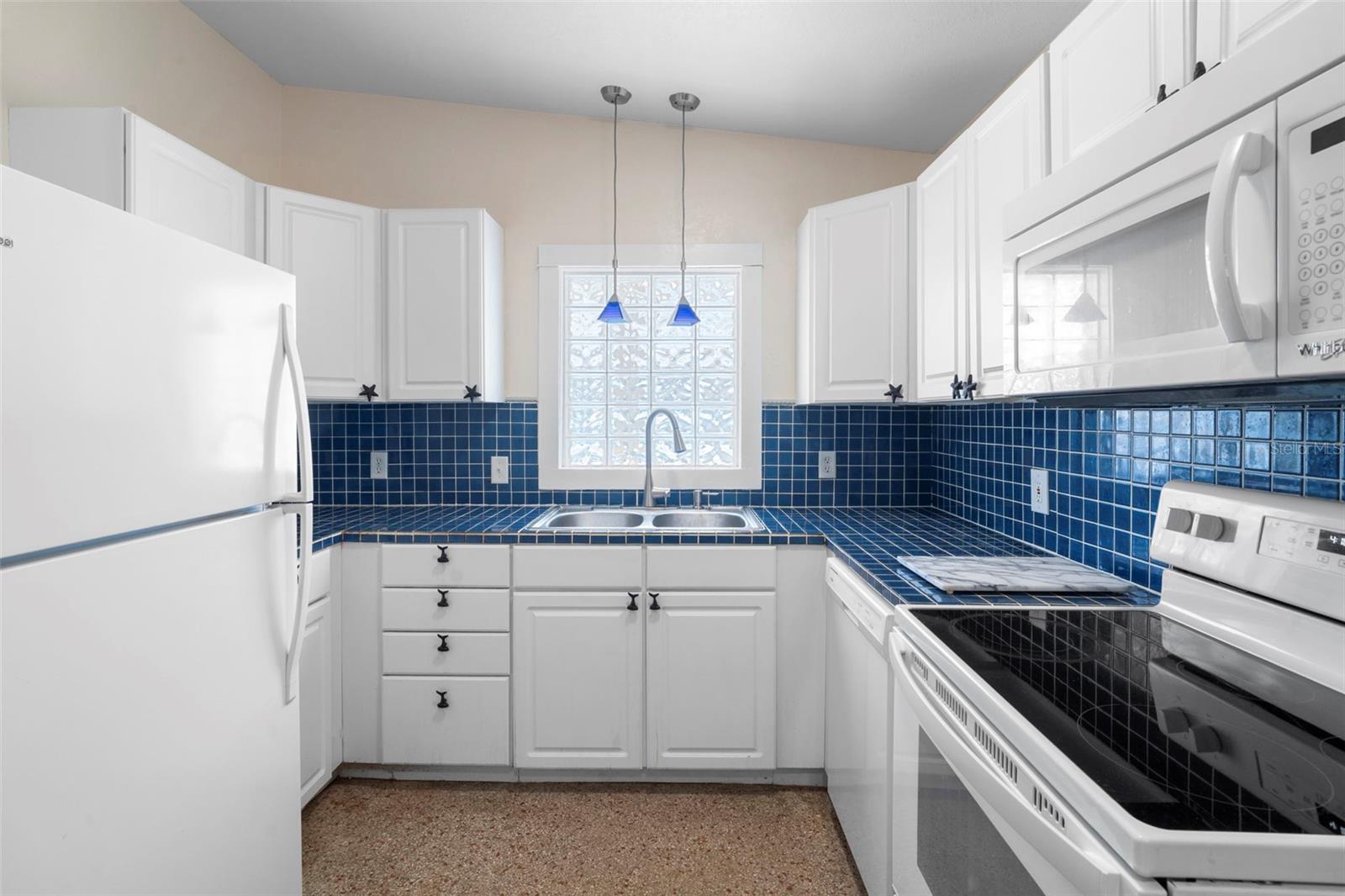 Image 25 of 40 For 205 Kentucky Avenue