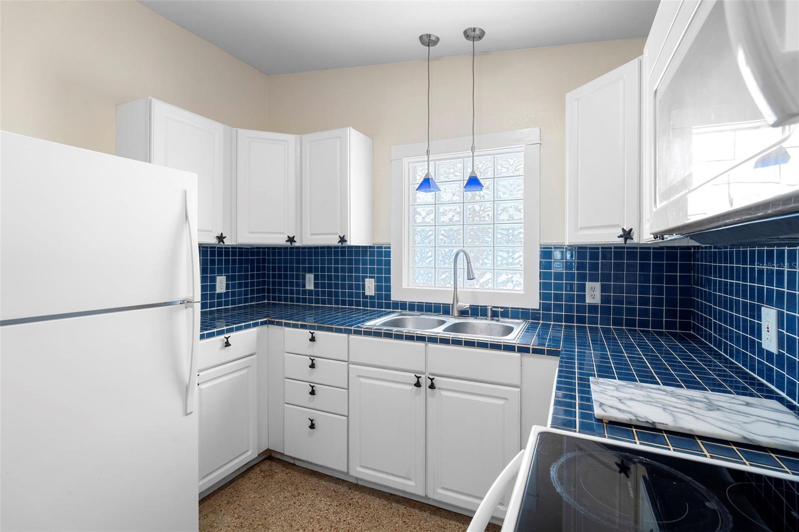 Image 26 of 40 For 205 Kentucky Avenue