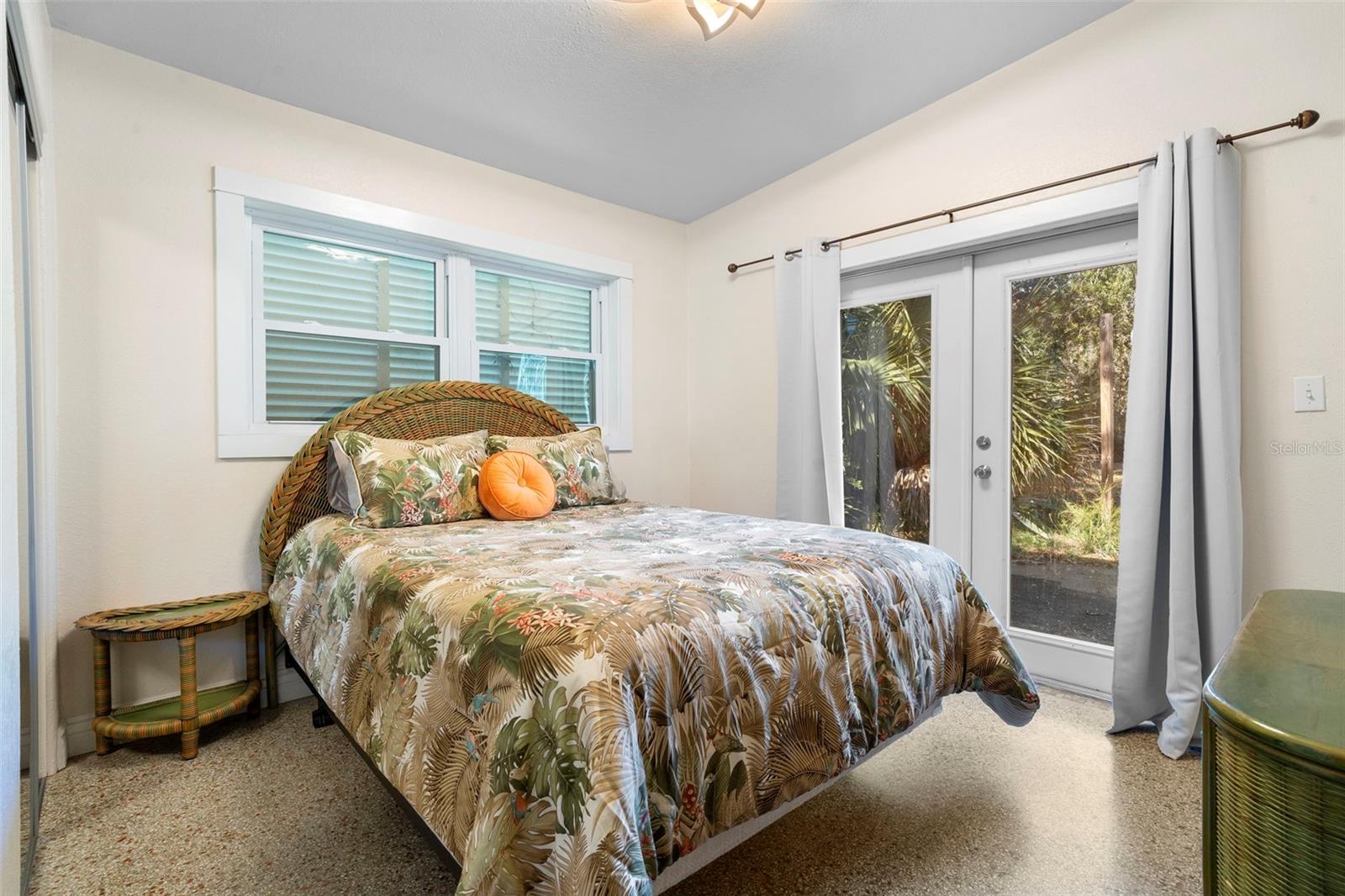 Image 30 of 40 For 205 Kentucky Avenue