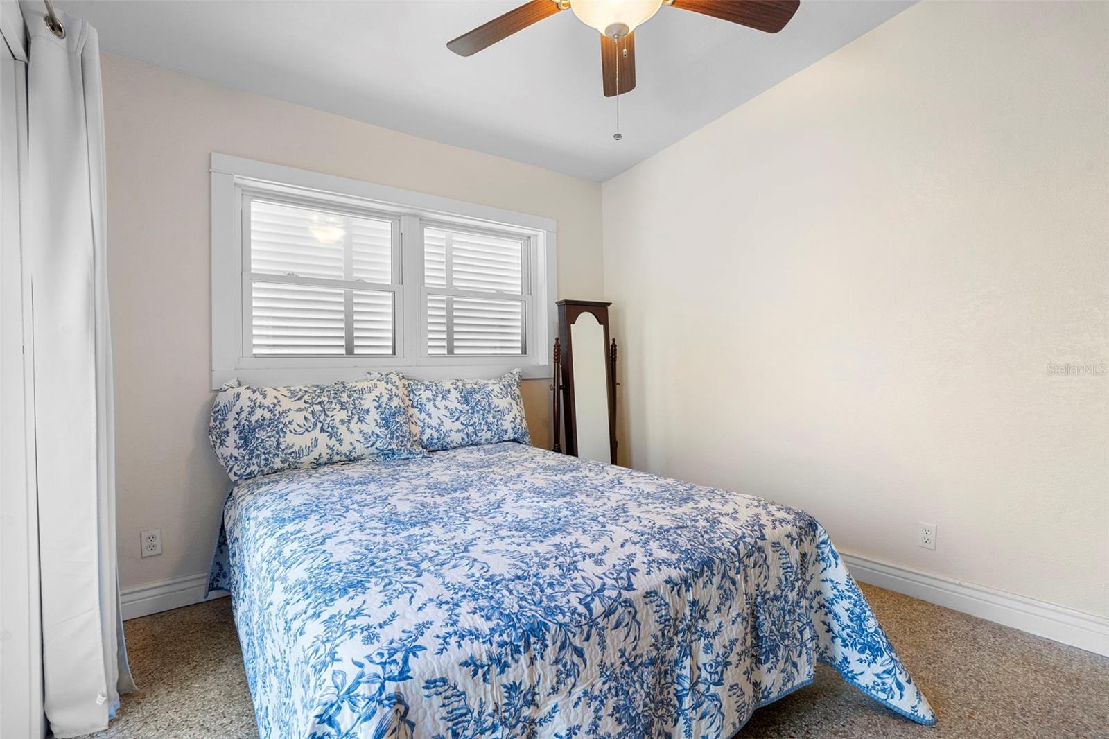 Image 37 of 40 For 205 Kentucky Avenue