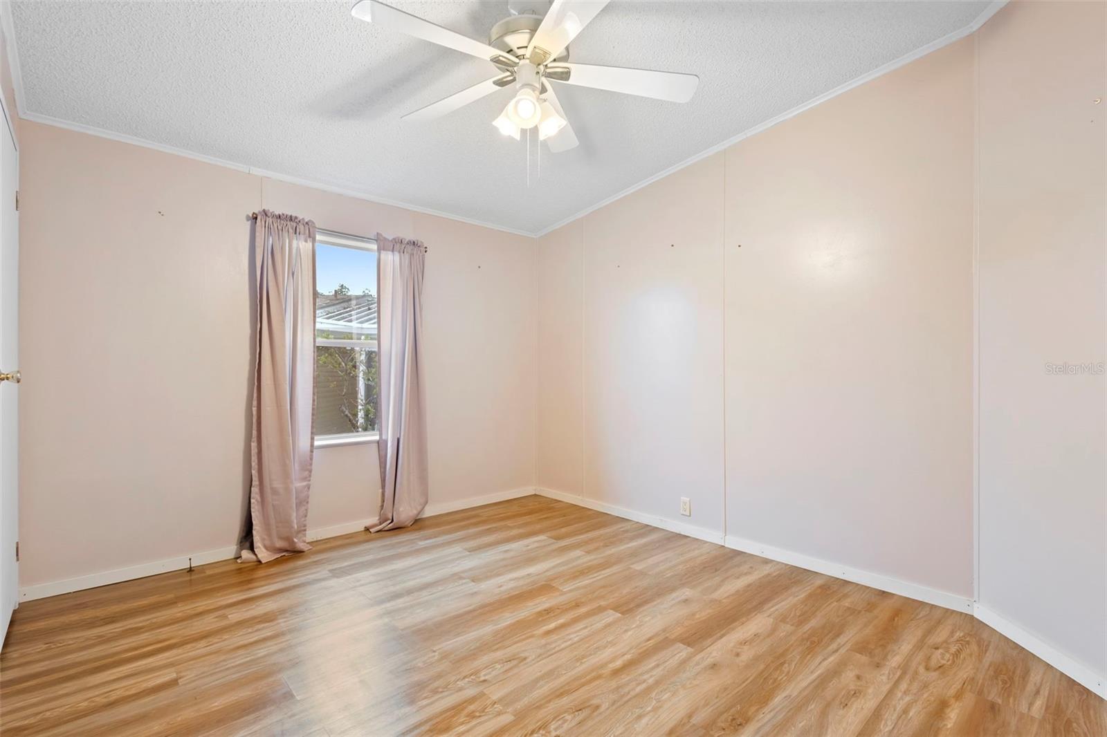 Image 19 of 26 For 11910 Salina Way