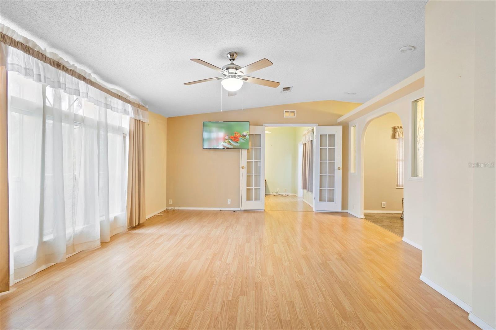 Image 2 of 26 For 11910 Salina Way