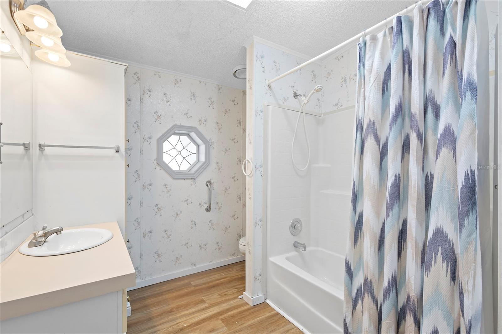 Image 21 of 26 For 11910 Salina Way