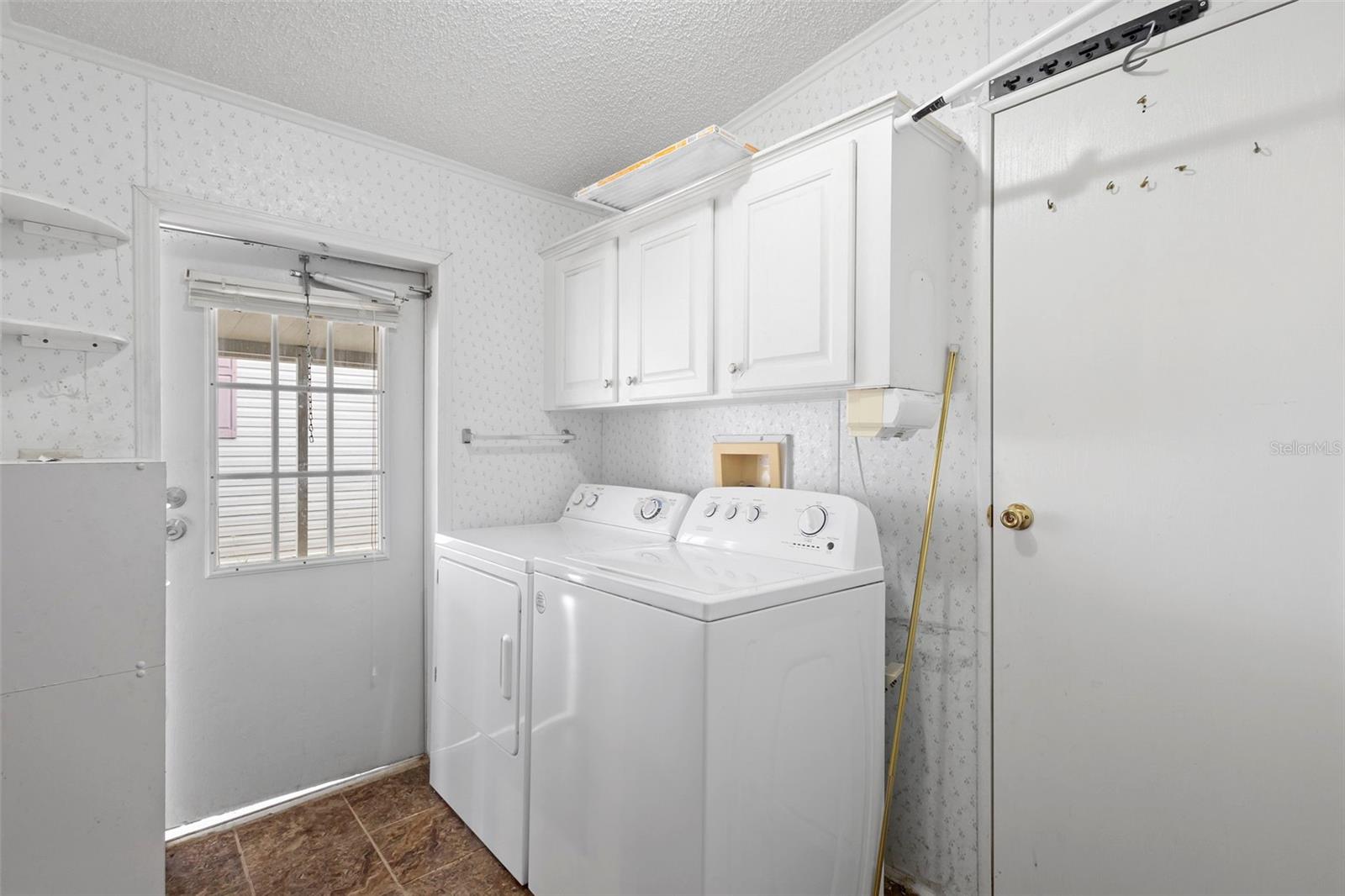 Image 22 of 26 For 11910 Salina Way