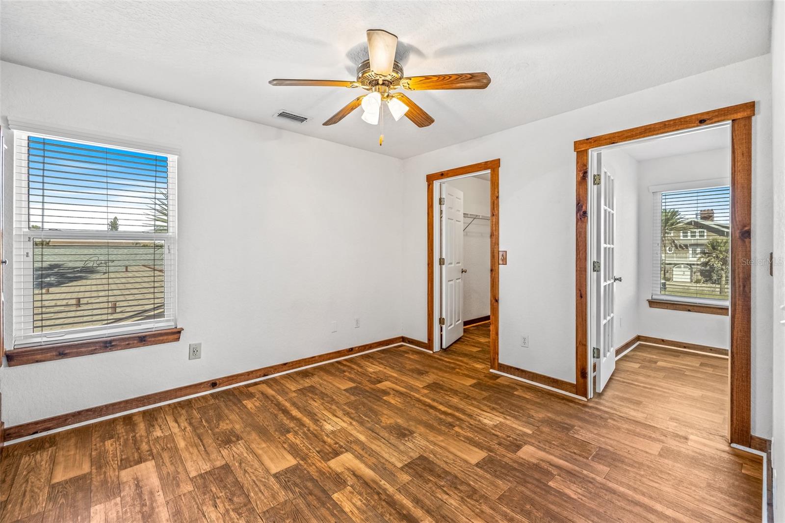 Image 14 of 46 For 4045 Oriole Avenue