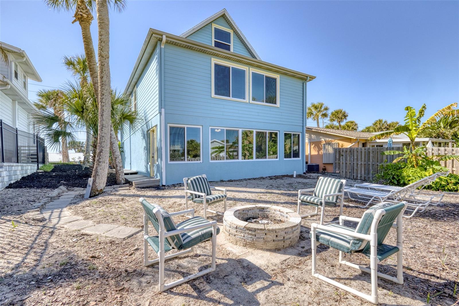 Image 26 of 46 For 4045 Oriole Avenue