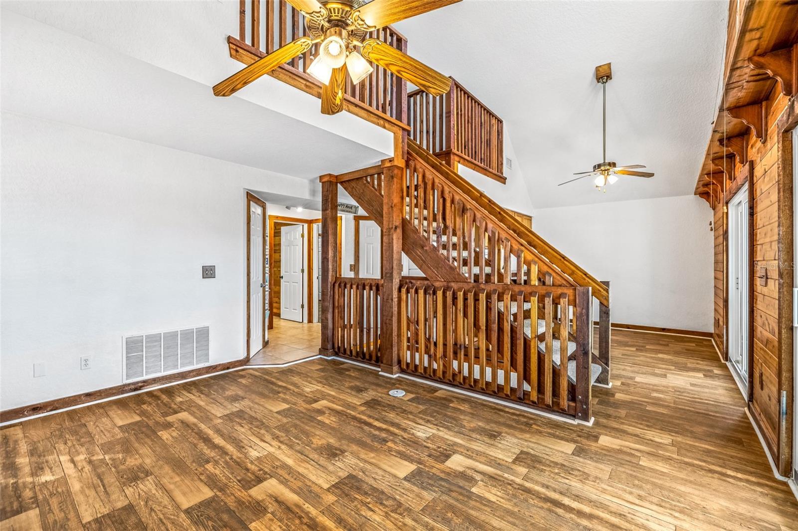 Image 9 of 46 For 4045 Oriole Avenue