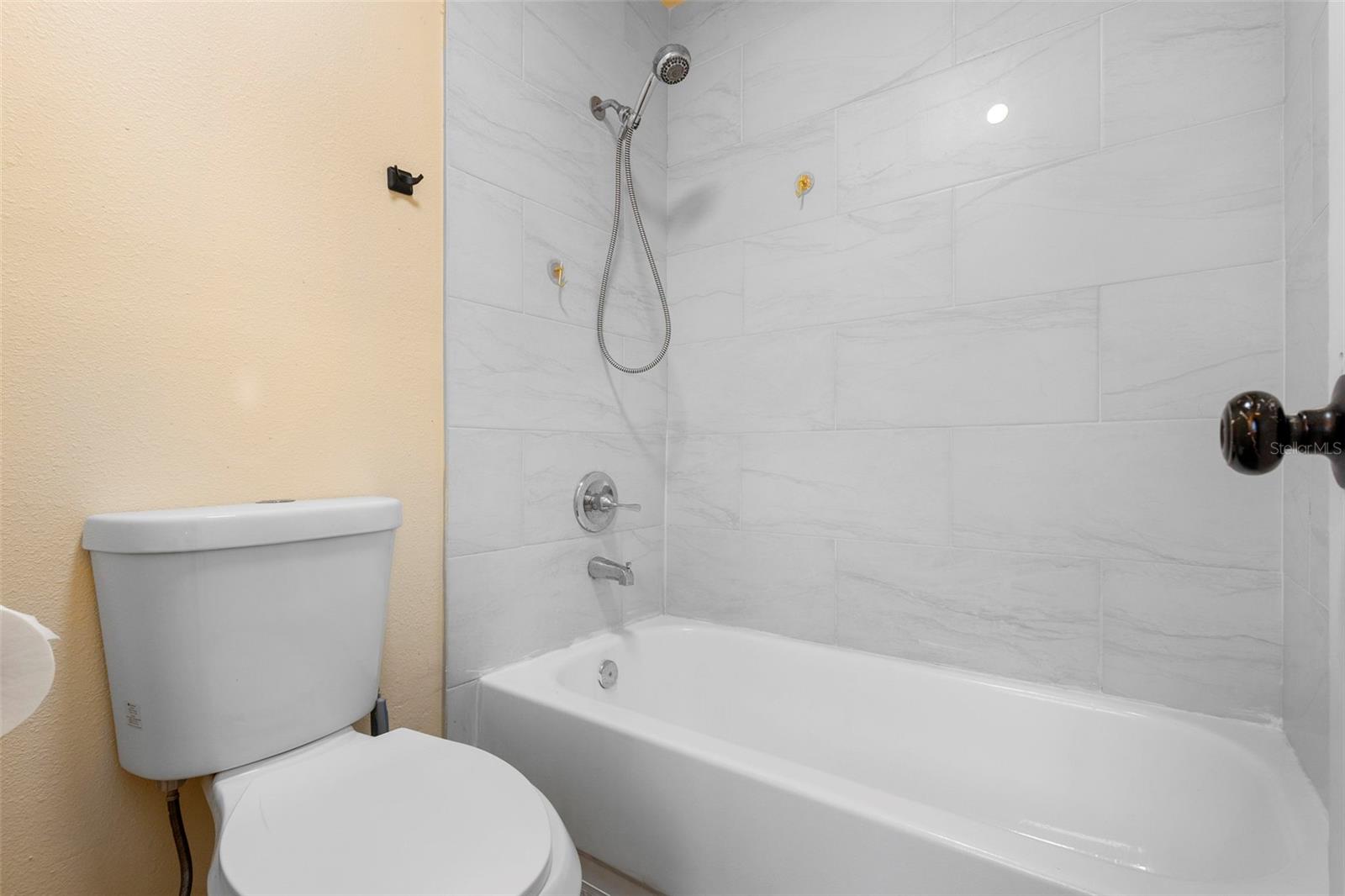 Image 31 of 37 For 2930 Surf Drive