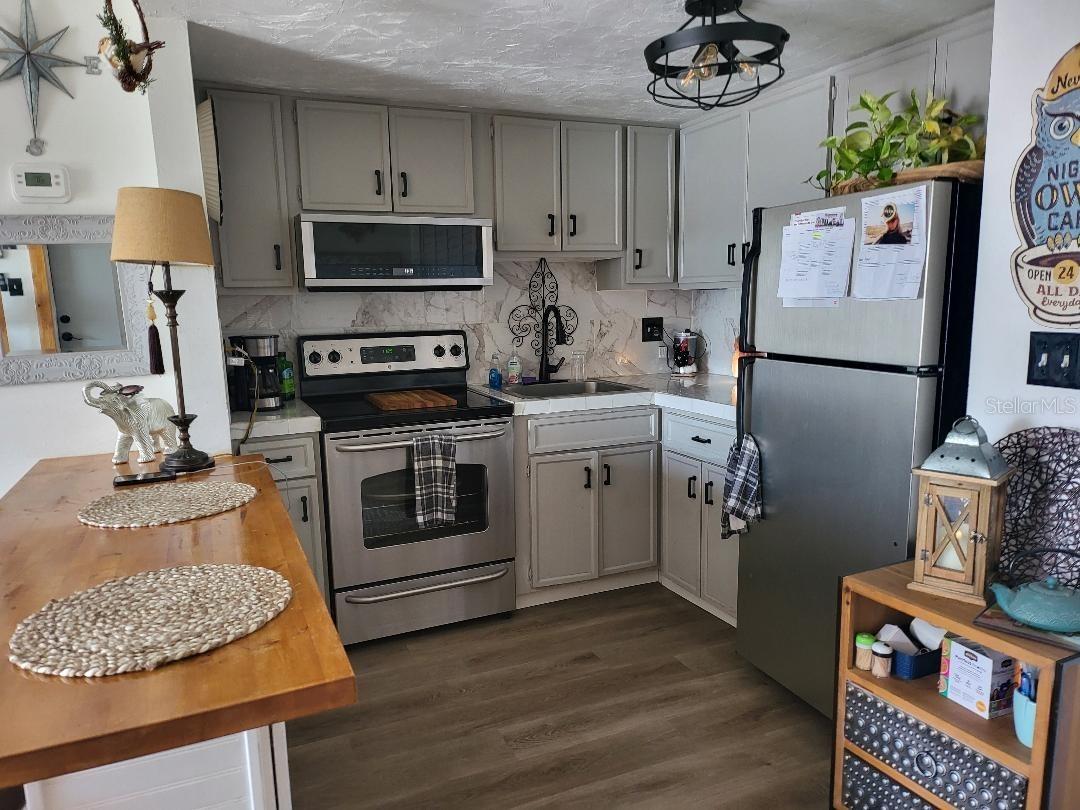 Image 2 of 21 For 574 Orange Drive 78