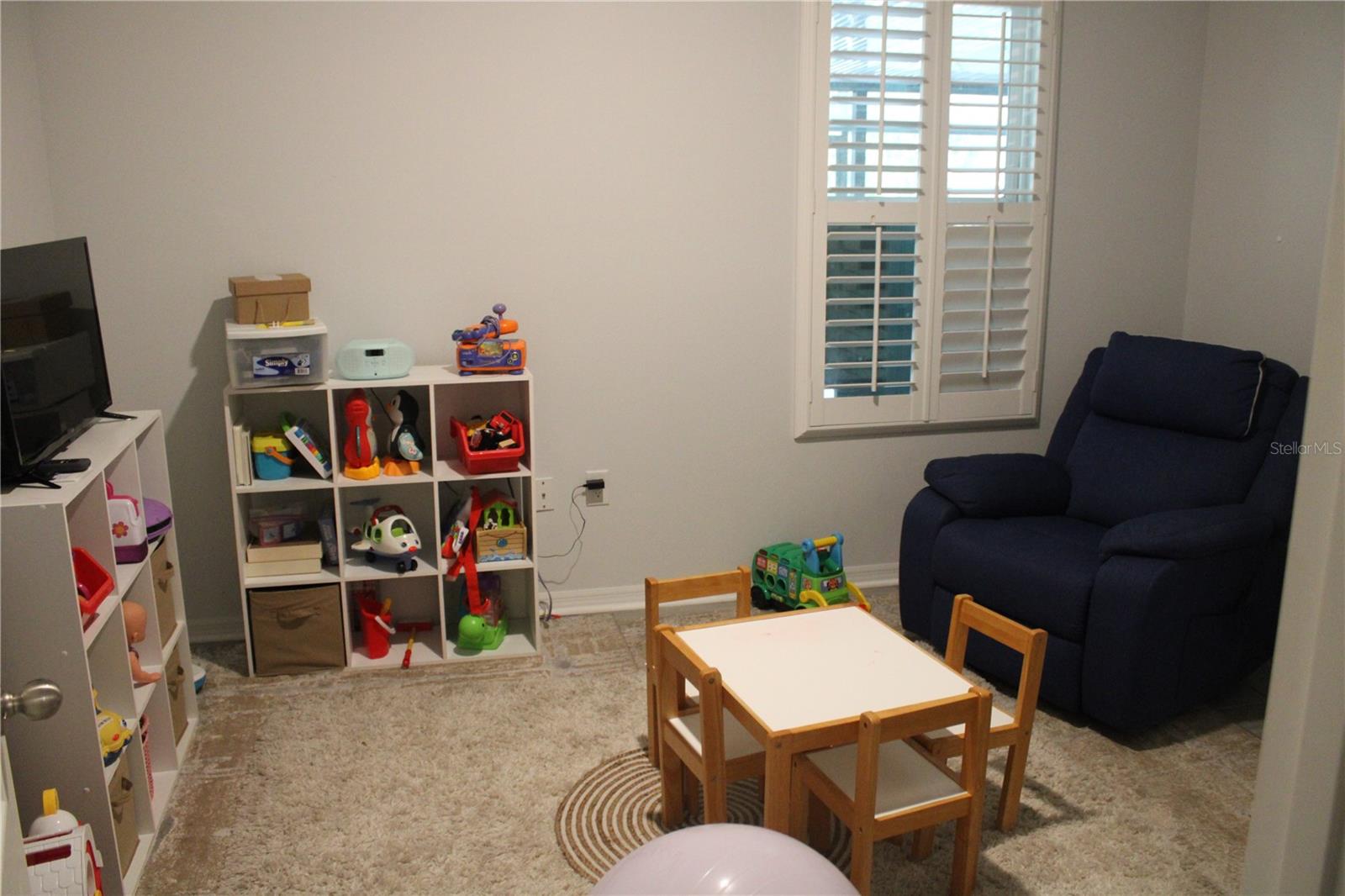 Image 9 of 35 For 410 Lady Bella Place