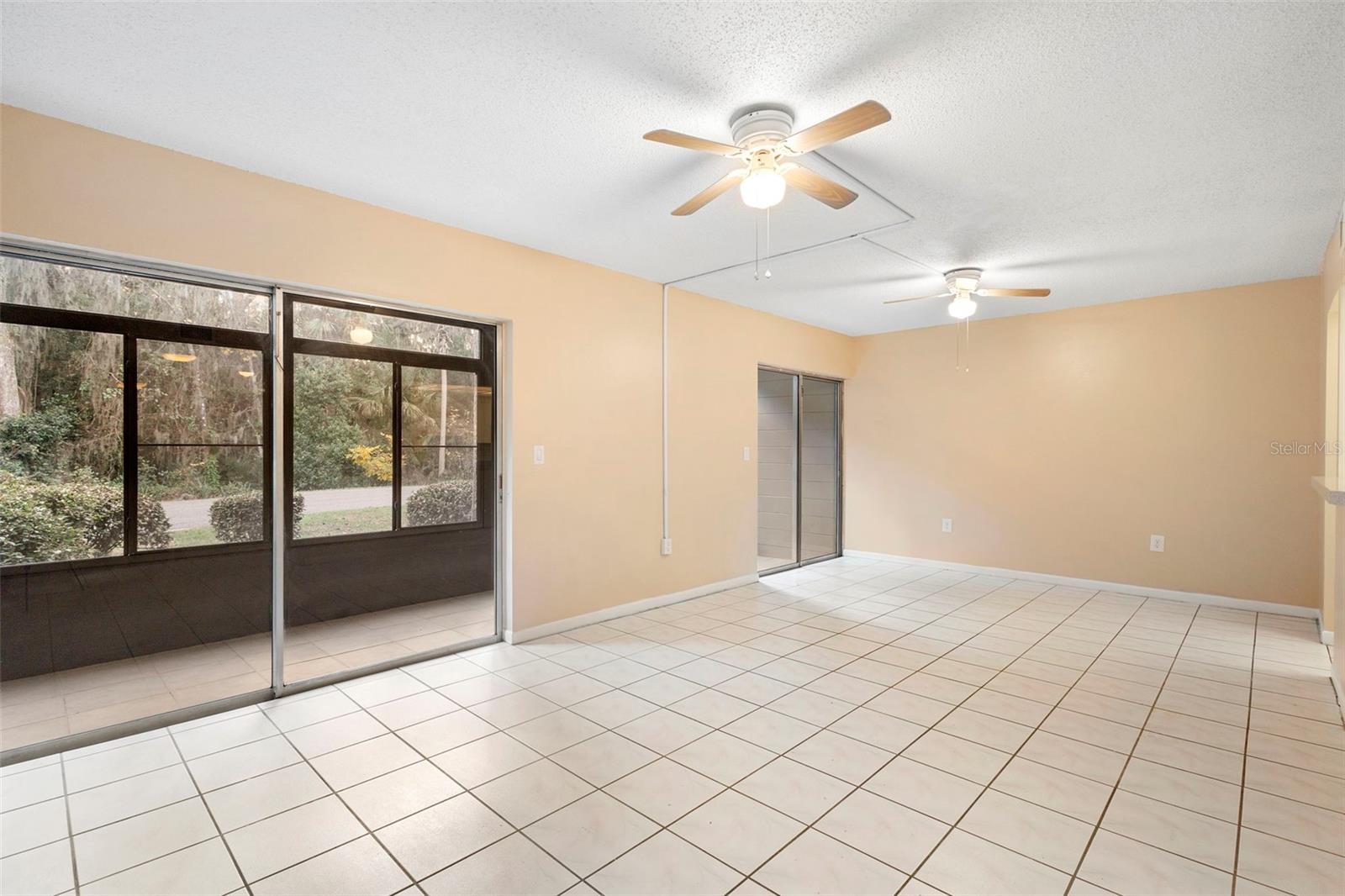 Image 21 of 44 For 120 Hibiscus Woods Court 15c