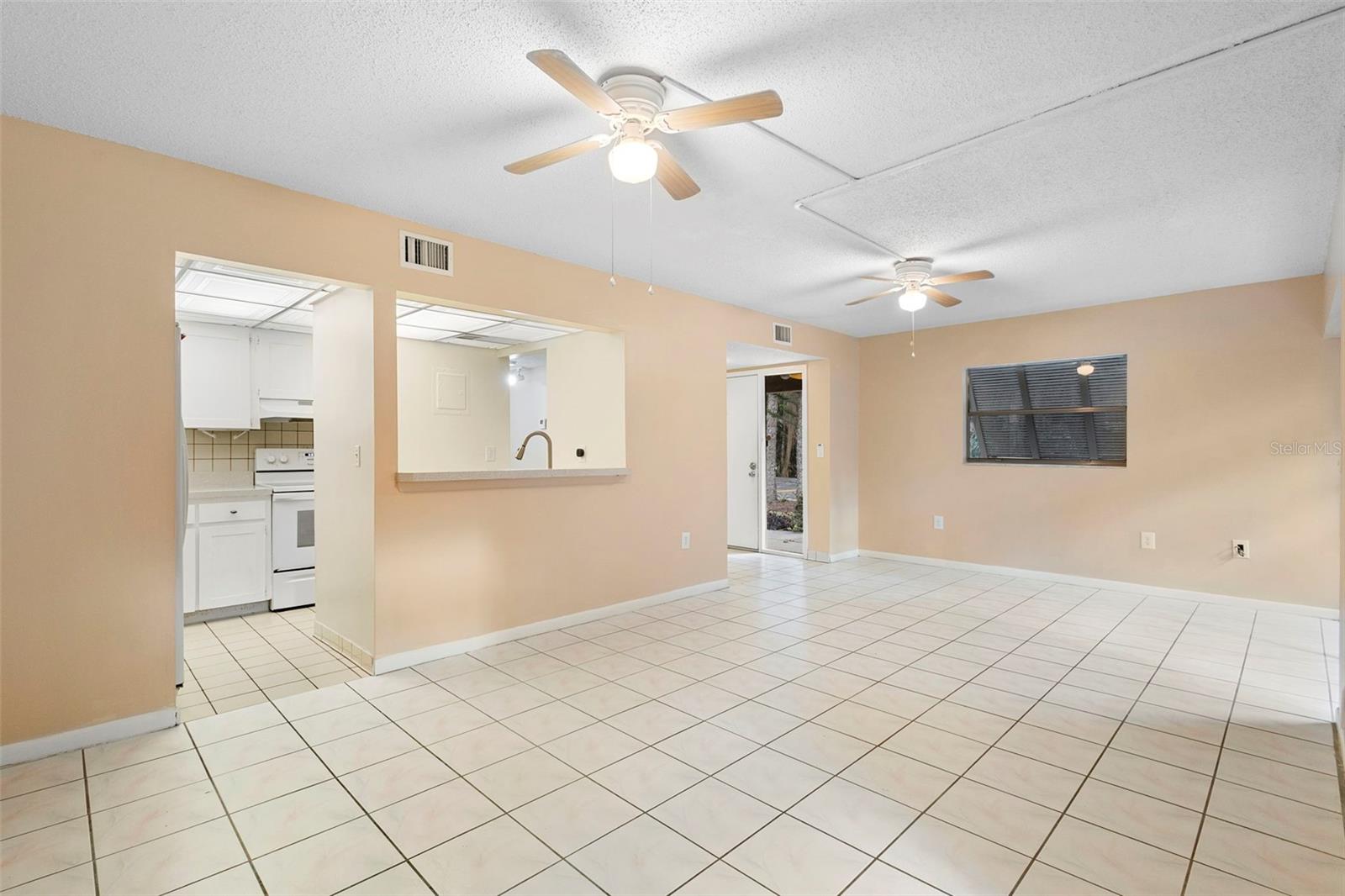 Image 23 of 44 For 120 Hibiscus Woods Court 15c