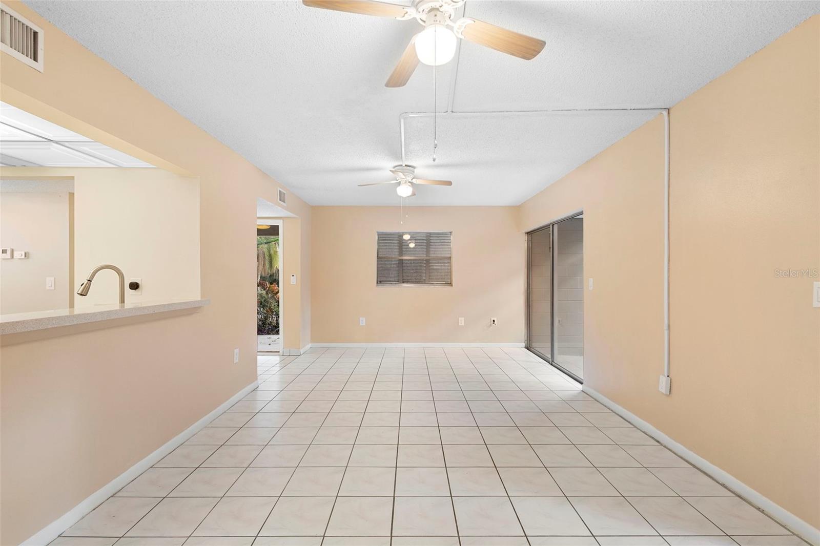 Image 24 of 44 For 120 Hibiscus Woods Court 15c