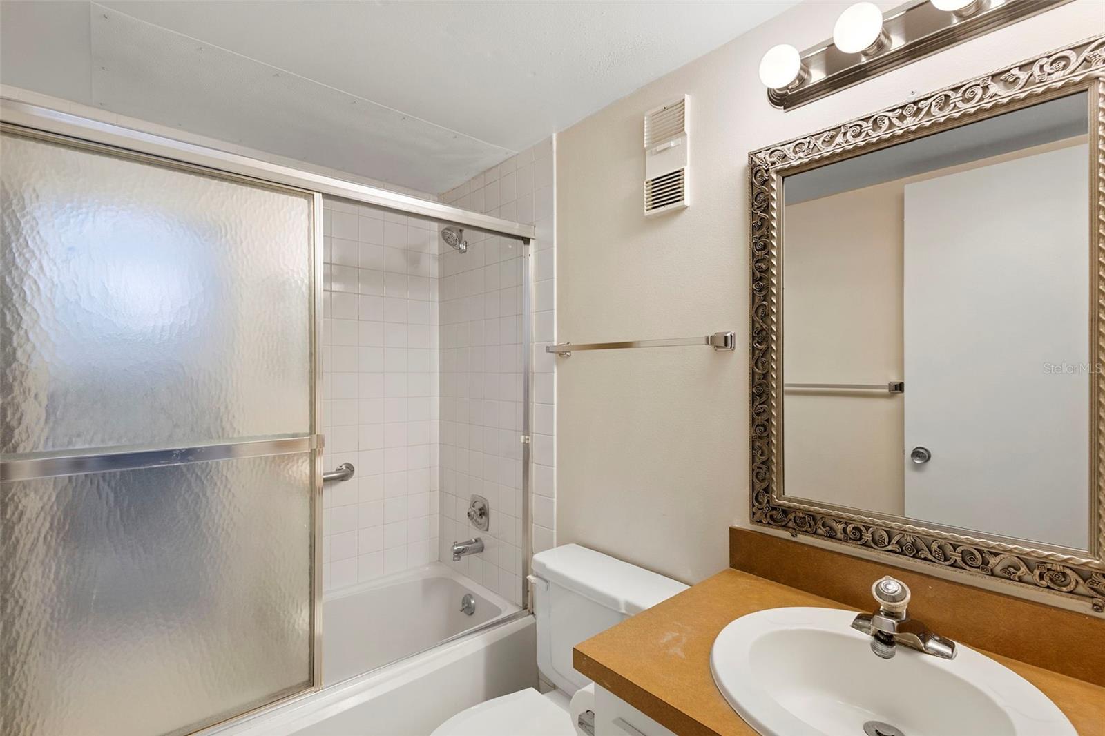 Image 38 of 44 For 120 Hibiscus Woods Court 15c