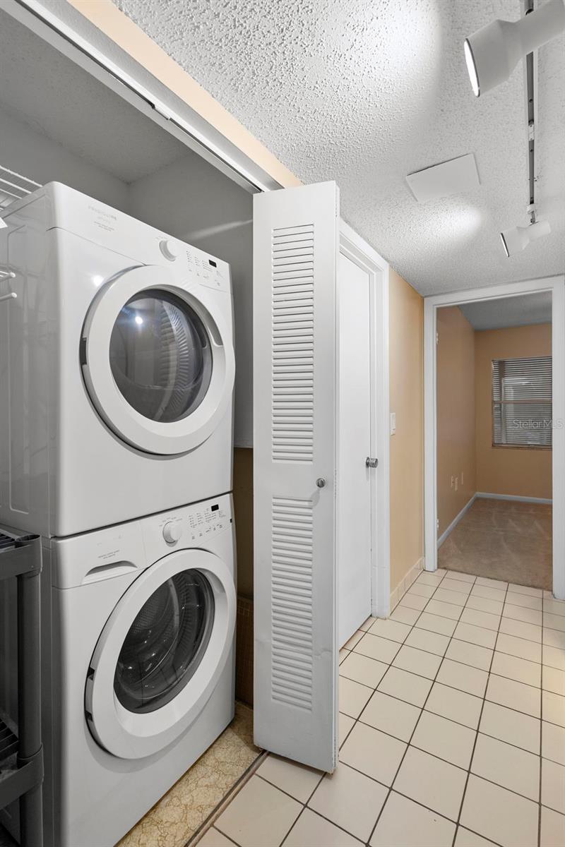 Image 39 of 44 For 120 Hibiscus Woods Court 15c