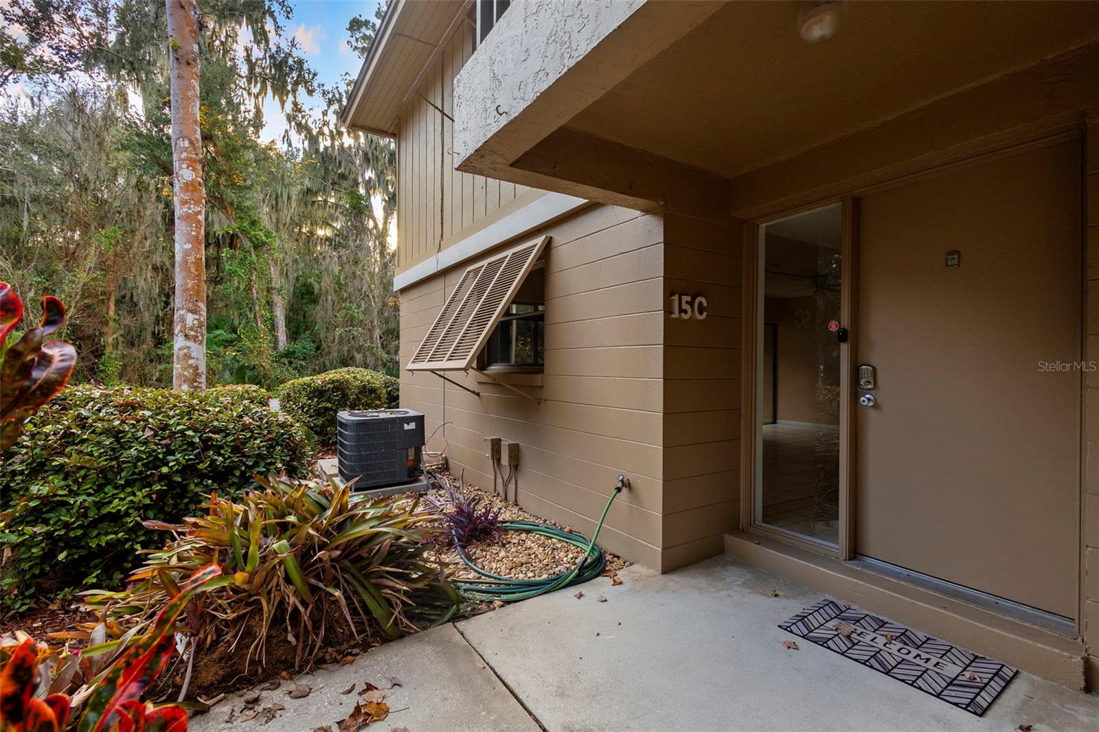 Image 4 of 44 For 120 Hibiscus Woods Court 15c