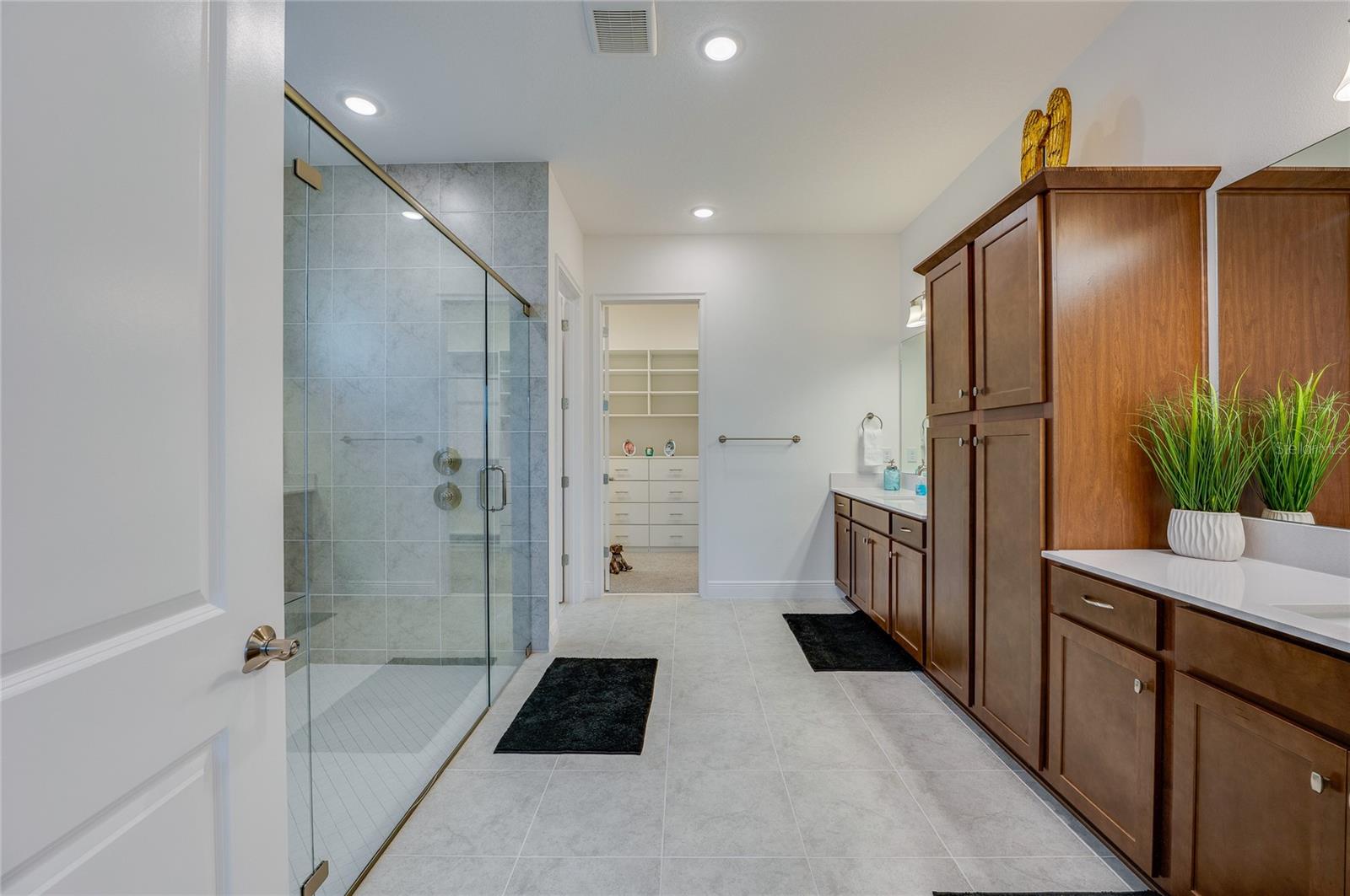 Image 21 of 52 For 1018 Flopshot Circle