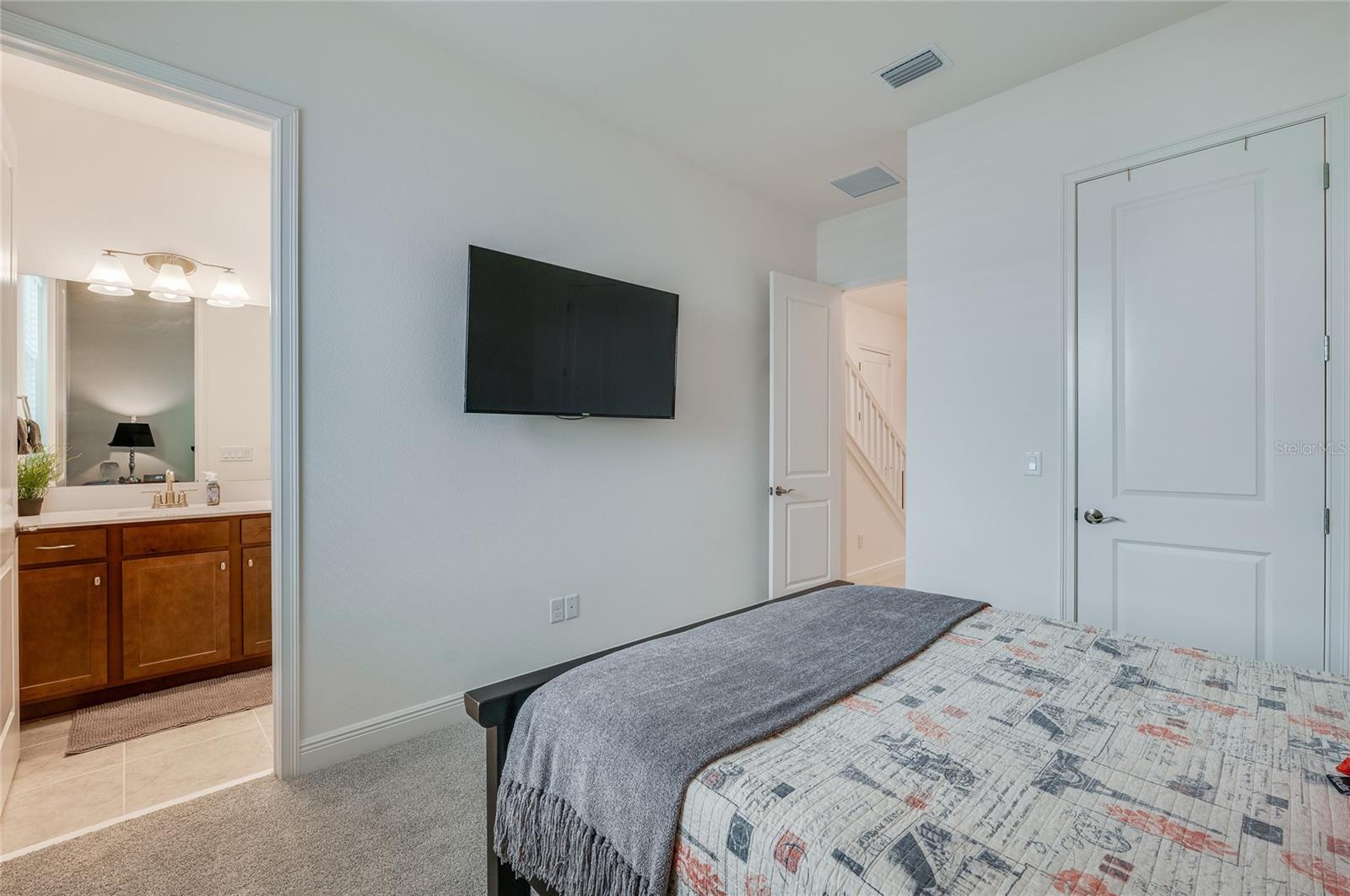 Image 33 of 52 For 1018 Flopshot Circle