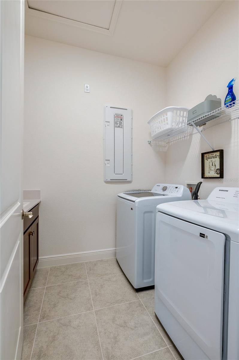 Image 37 of 52 For 1018 Flopshot Circle