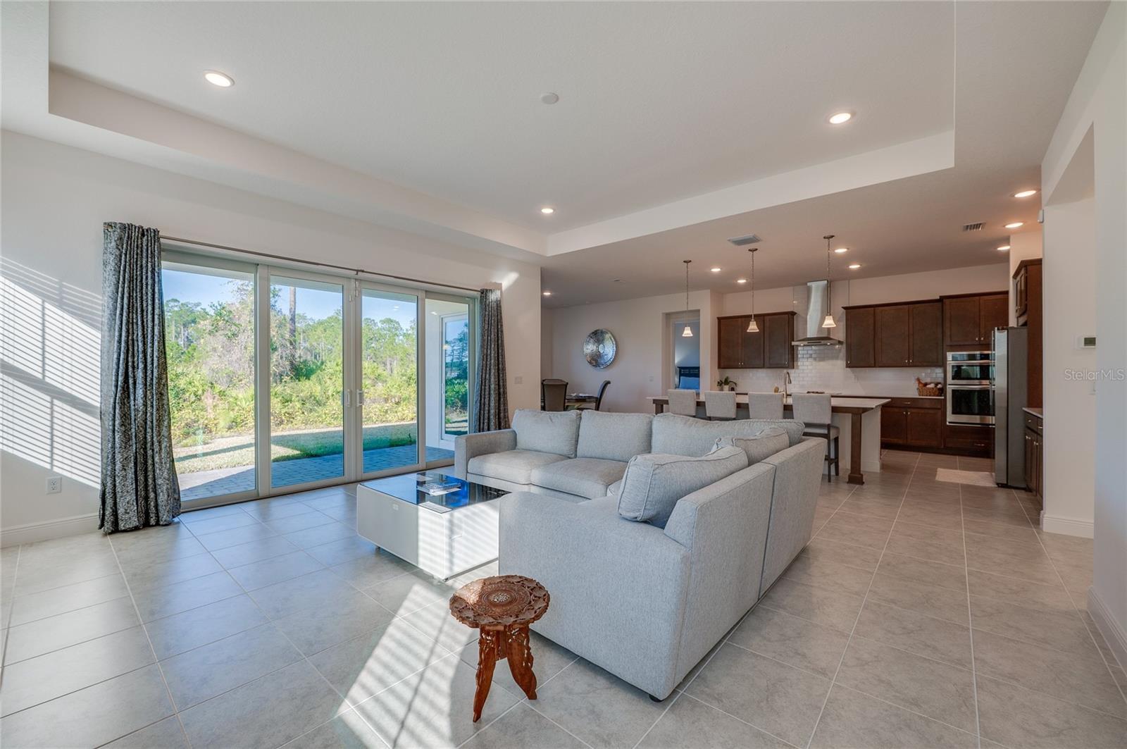 Image 6 of 52 For 1018 Flopshot Circle