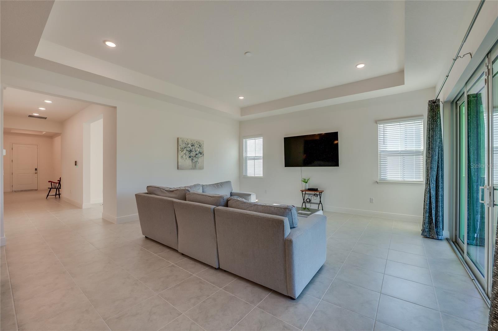 Image 7 of 52 For 1018 Flopshot Circle