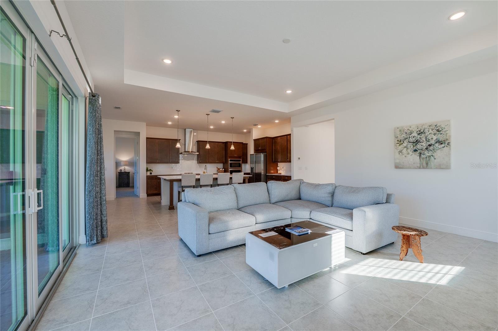 Image 8 of 52 For 1018 Flopshot Circle