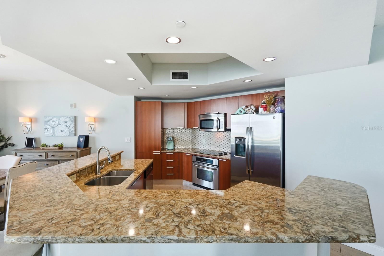 Image 19 of 74 For 231 Riverside Drive 1702