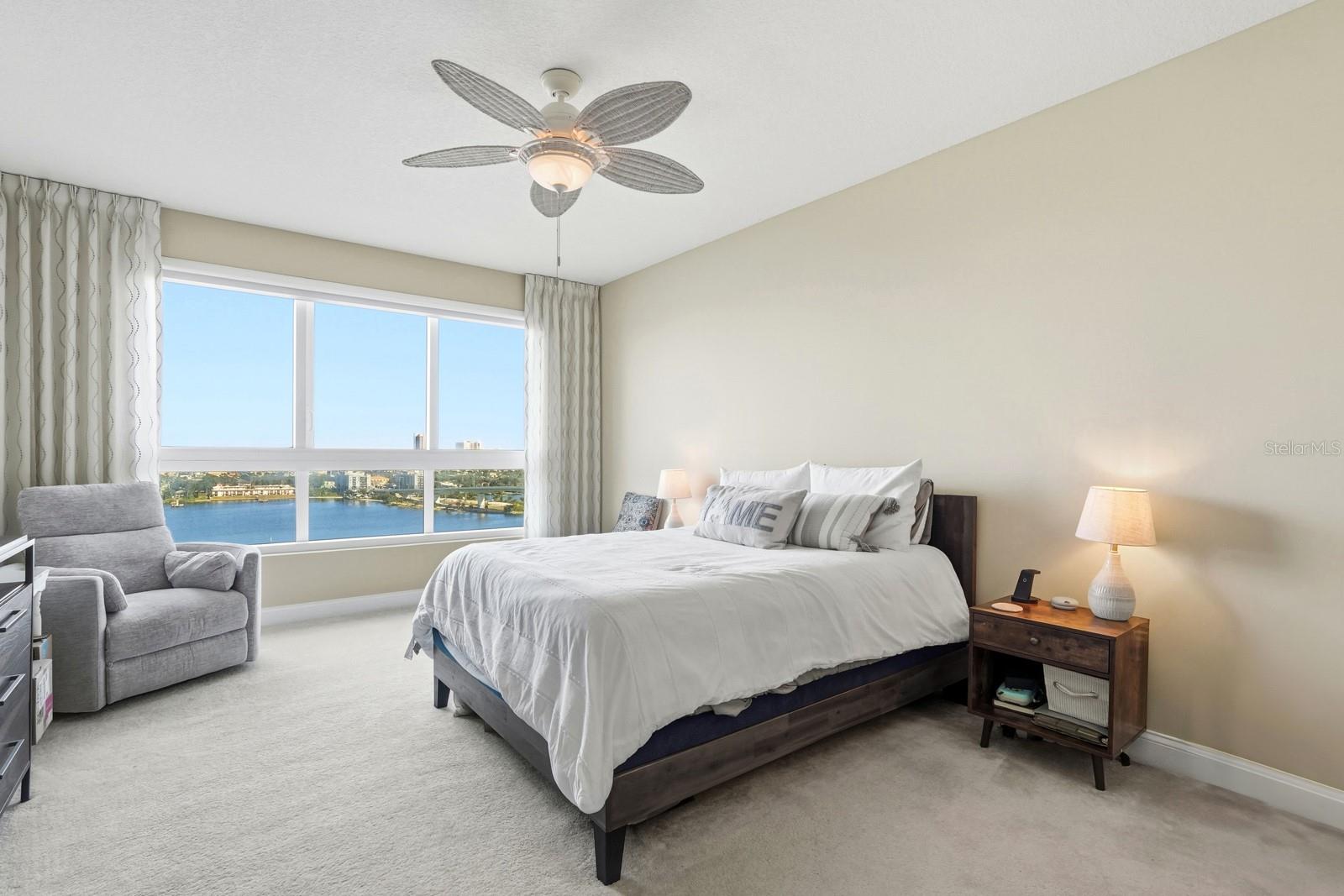 Image 23 of 74 For 231 Riverside Drive 1702