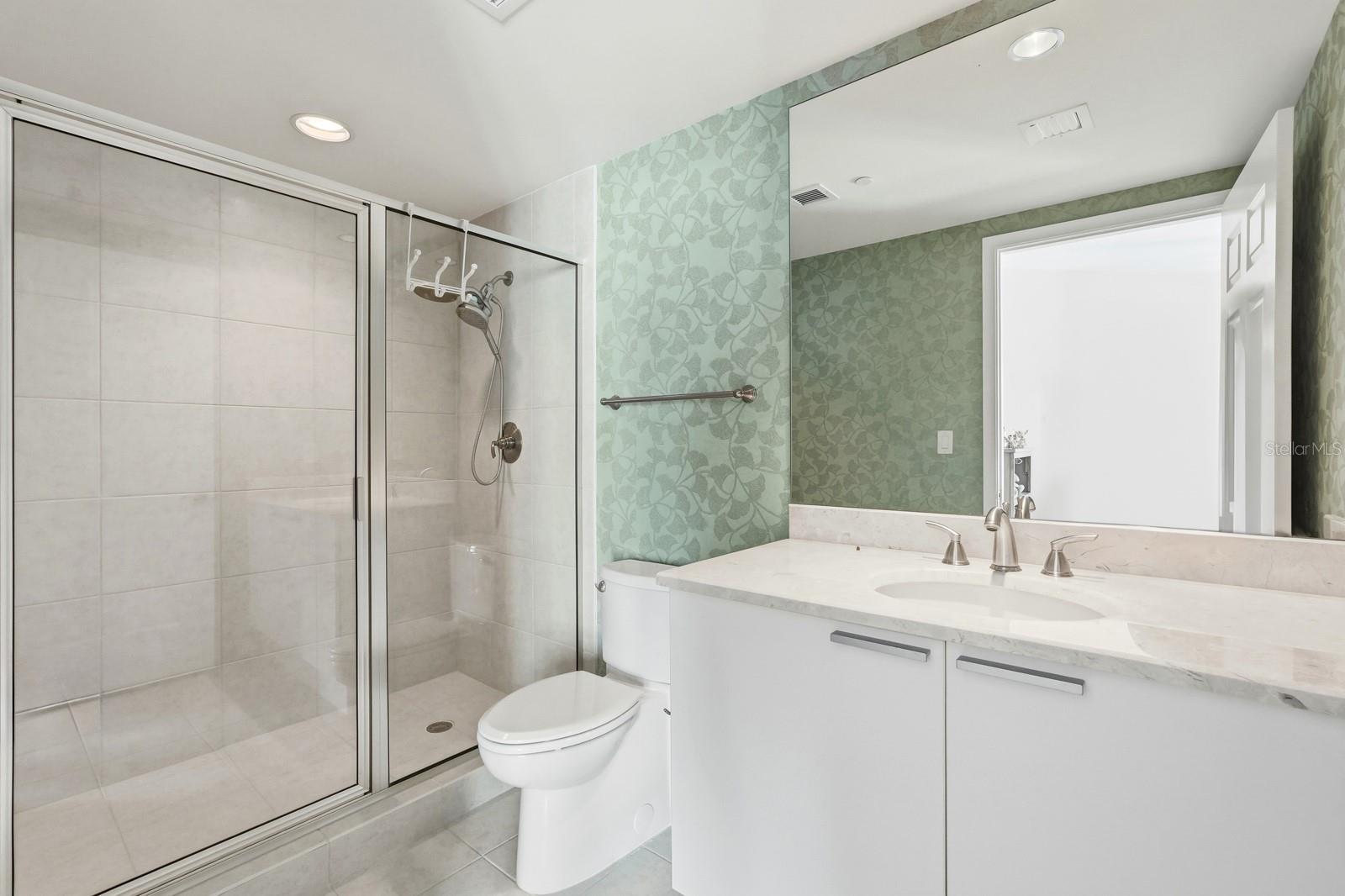 Image 32 of 74 For 231 Riverside Drive 1702