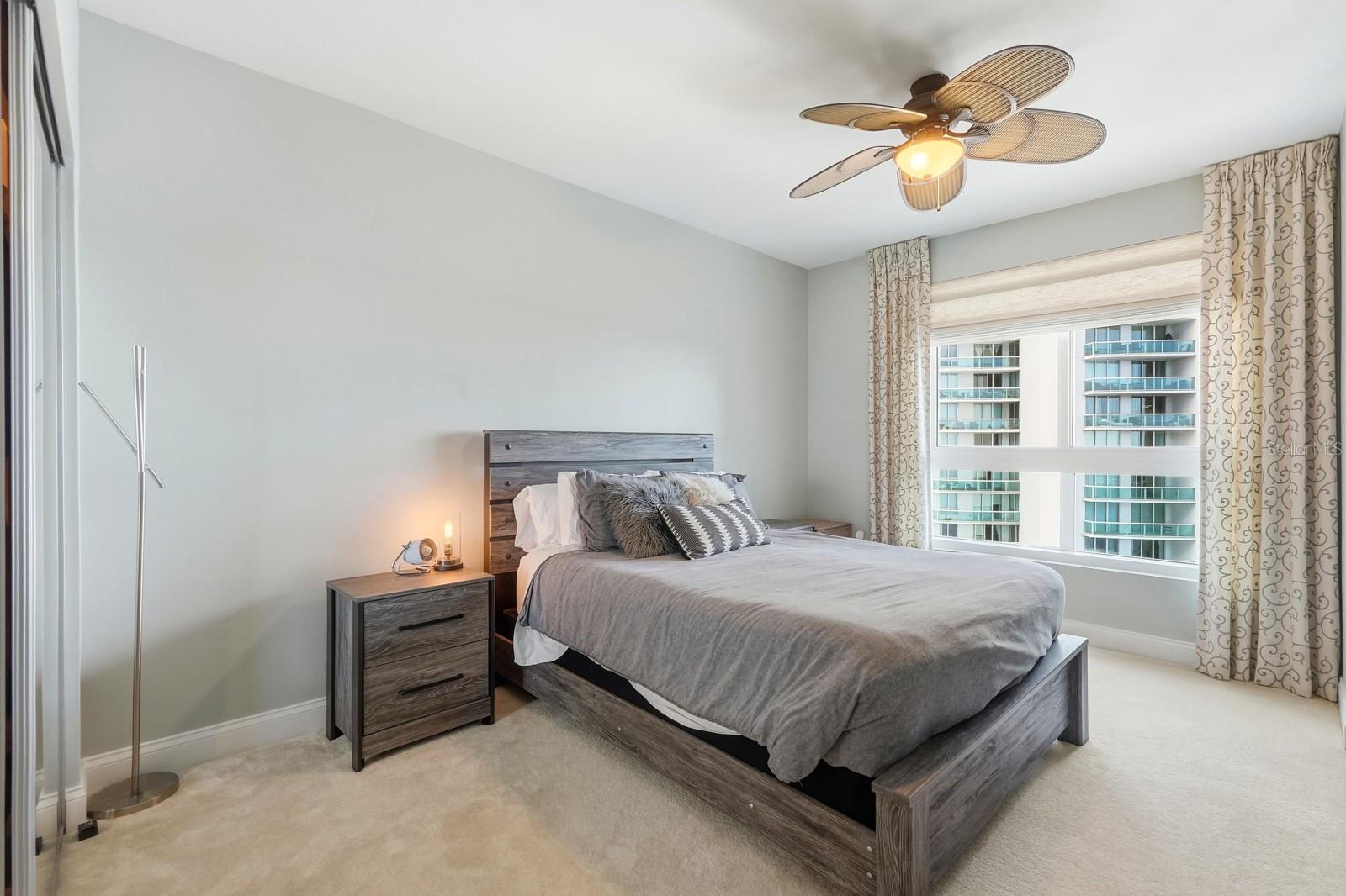 Image 33 of 74 For 231 Riverside Drive 1702