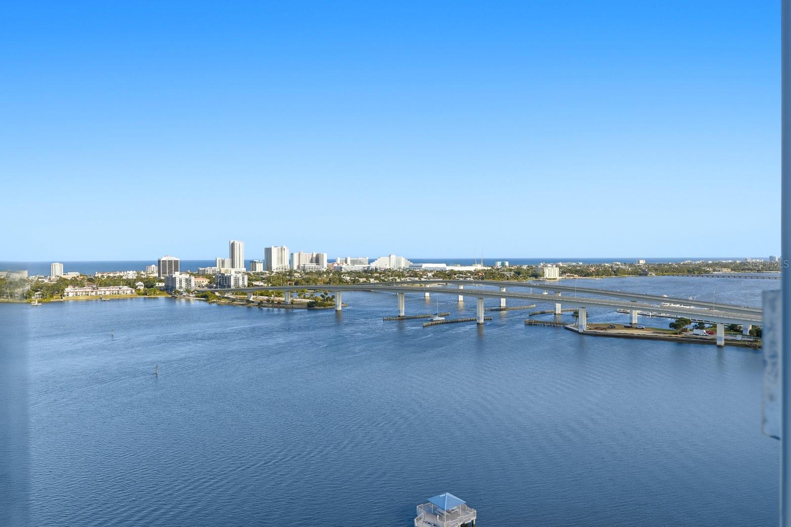 Image 44 of 74 For 231 Riverside Drive 1702