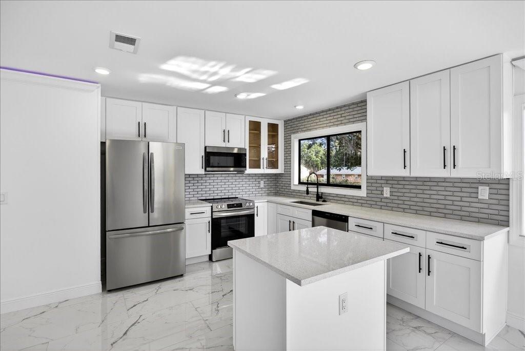 Image 12 of 28 For 37 Hickory Track Way