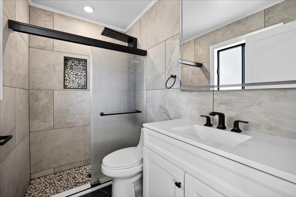 Image 20 of 28 For 37 Hickory Track Way