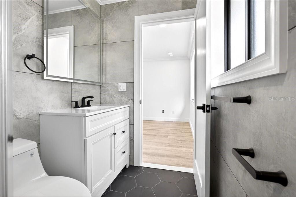 Image 21 of 28 For 37 Hickory Track Way