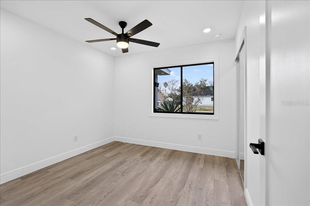 Image 23 of 28 For 37 Hickory Track Way