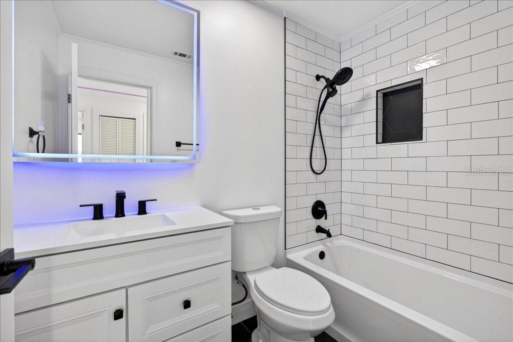 Image 25 of 28 For 37 Hickory Track Way