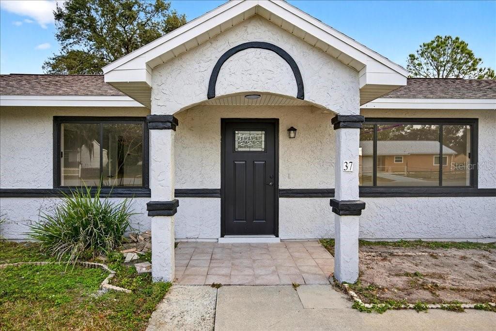 Image 4 of 28 For 37 Hickory Track Way