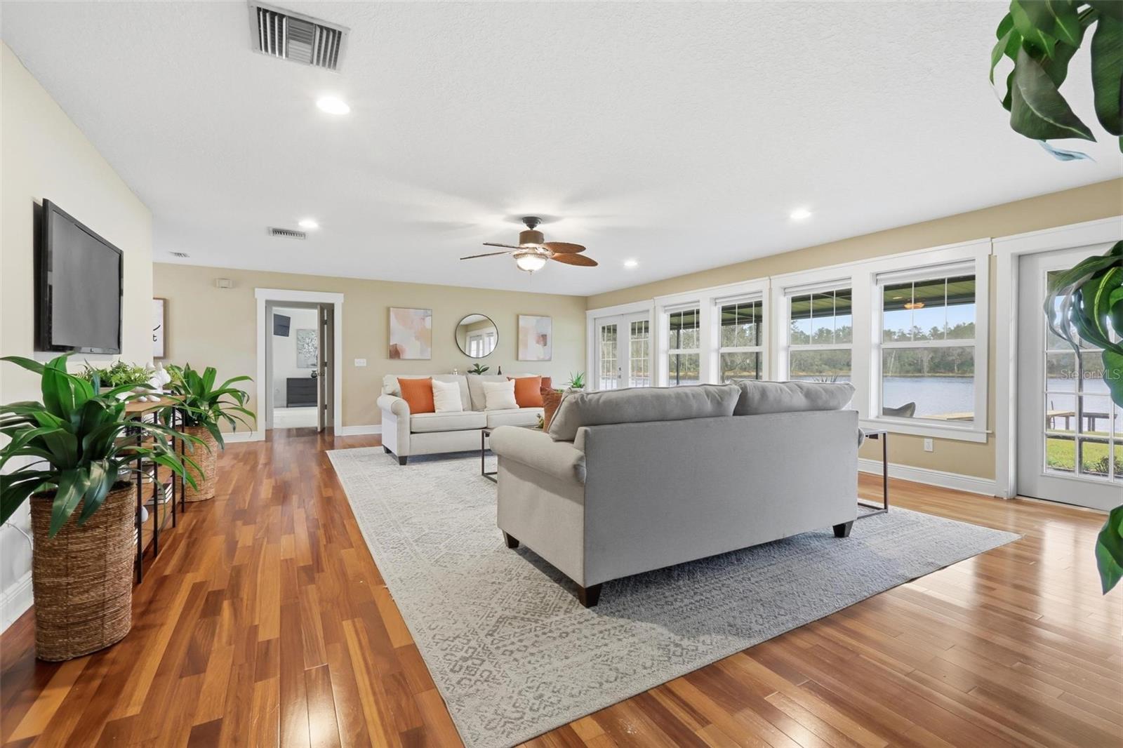 Image 11 of 65 For 1713 Reynolds Road