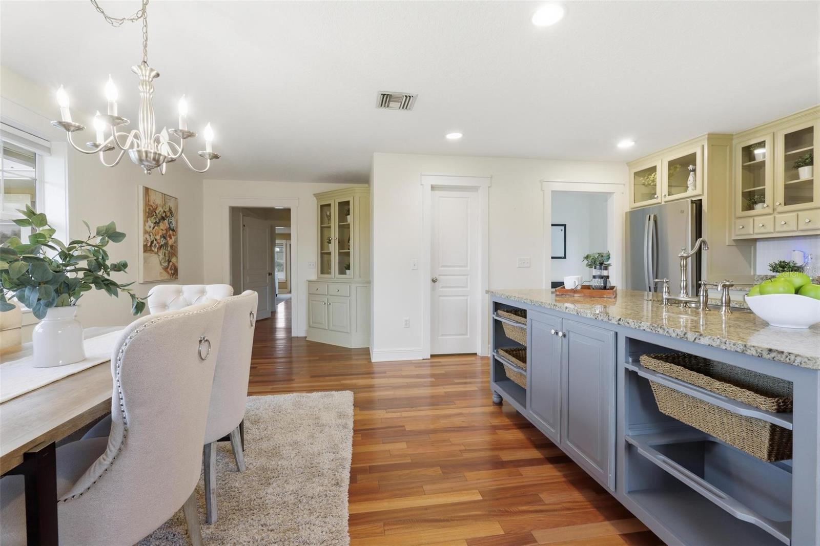 Image 17 of 65 For 1713 Reynolds Road