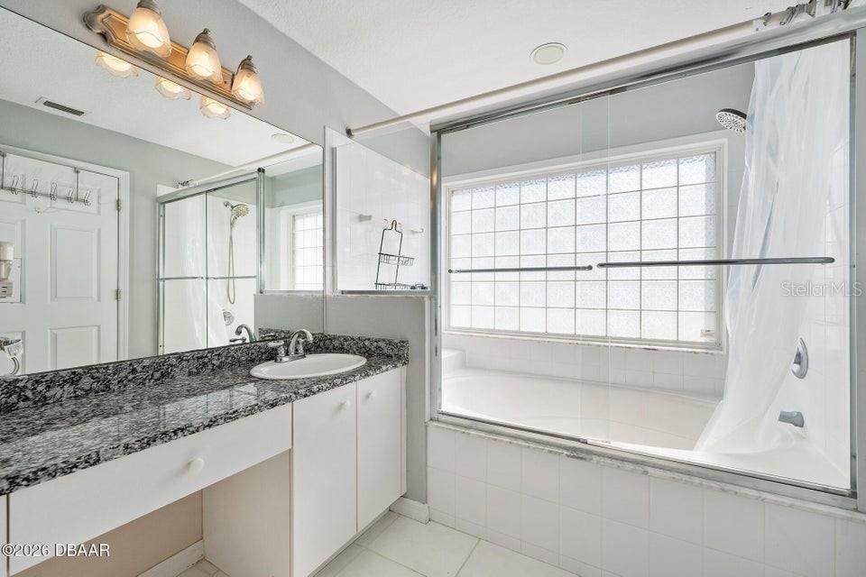 Image 17 of 41 For 3806 Islamorada Drive