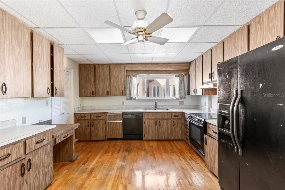 Image 17 of 92 For 1428 Halifax Avenue