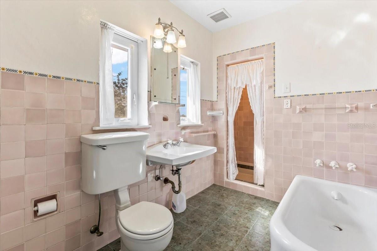 Image 48 of 92 For 1428 Halifax Avenue