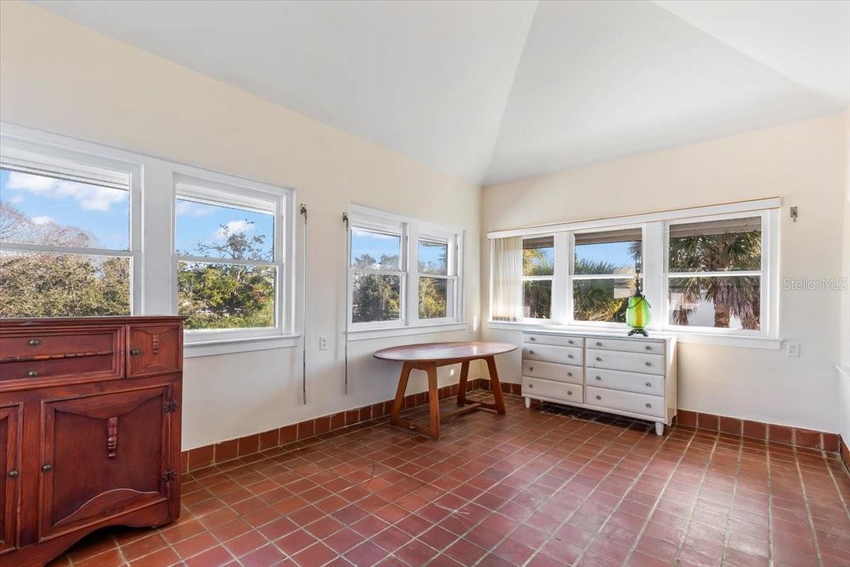 Image 50 of 92 For 1428 Halifax Avenue