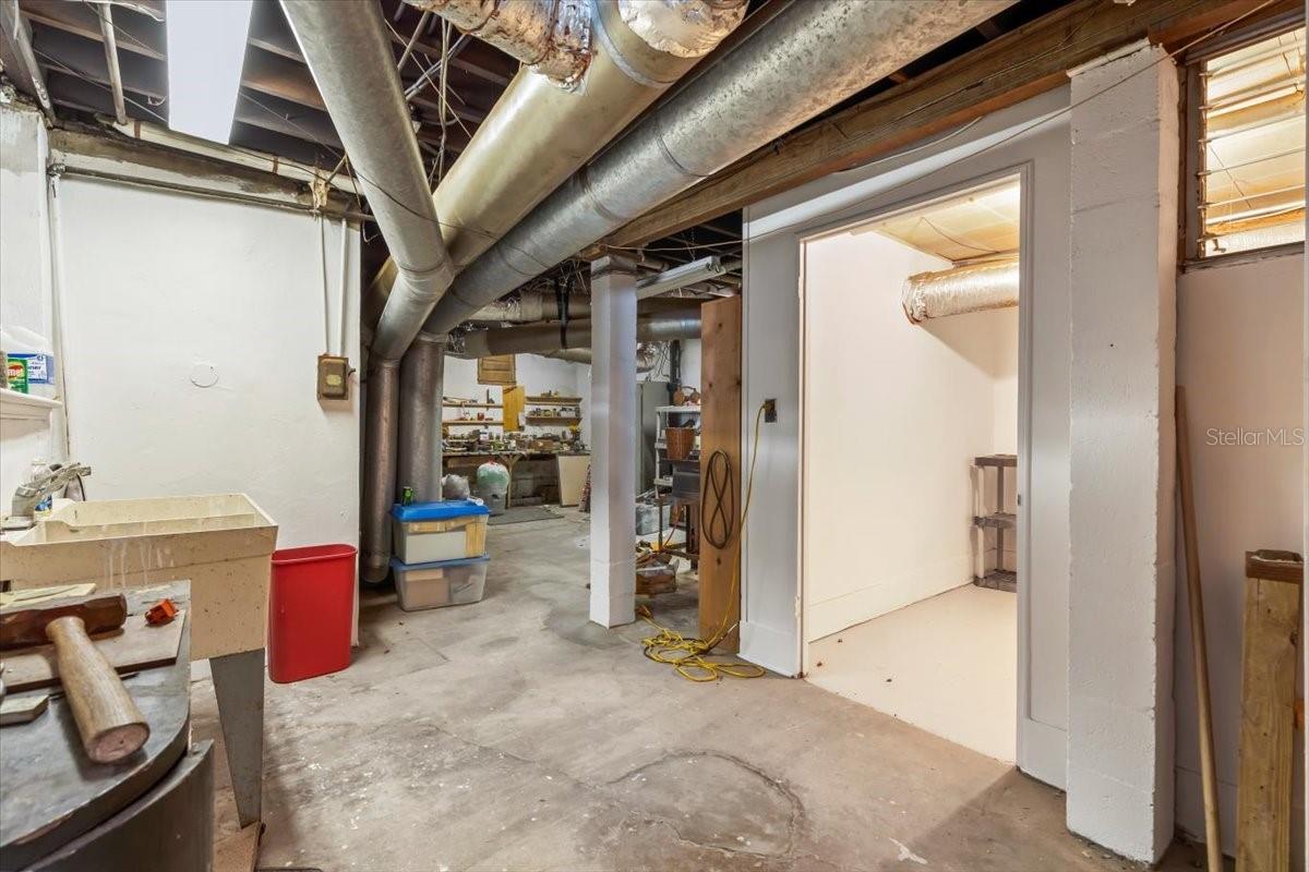 Image 59 of 92 For 1428 Halifax Avenue