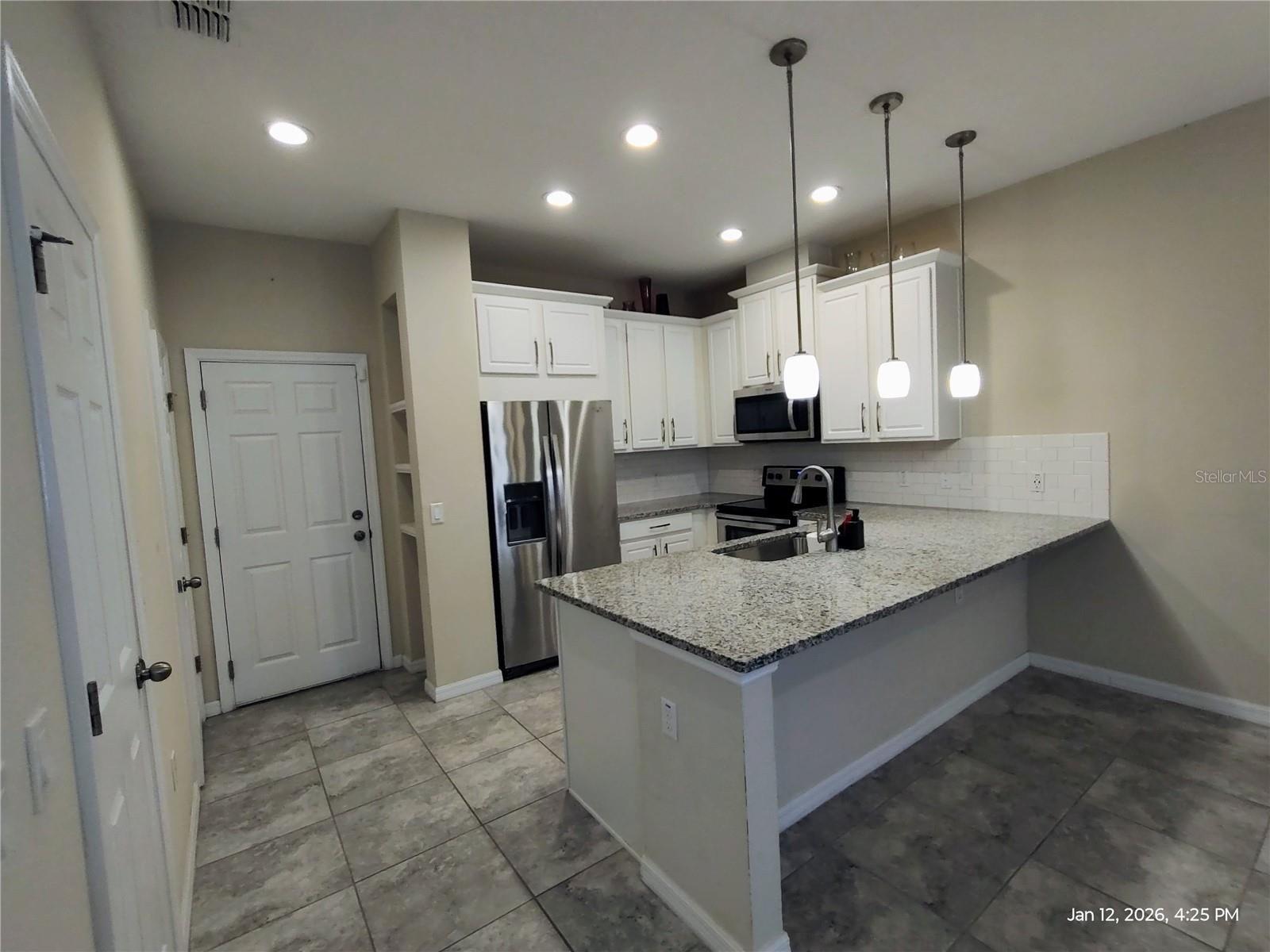 Image 4 of 55 For 2200 Garden Belle Drive