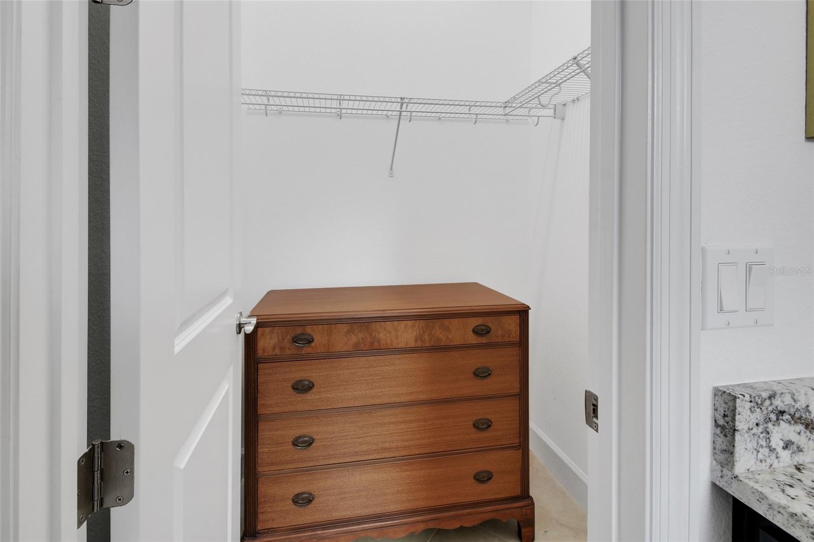 Image 19 of 56 For 308 Locksley Court