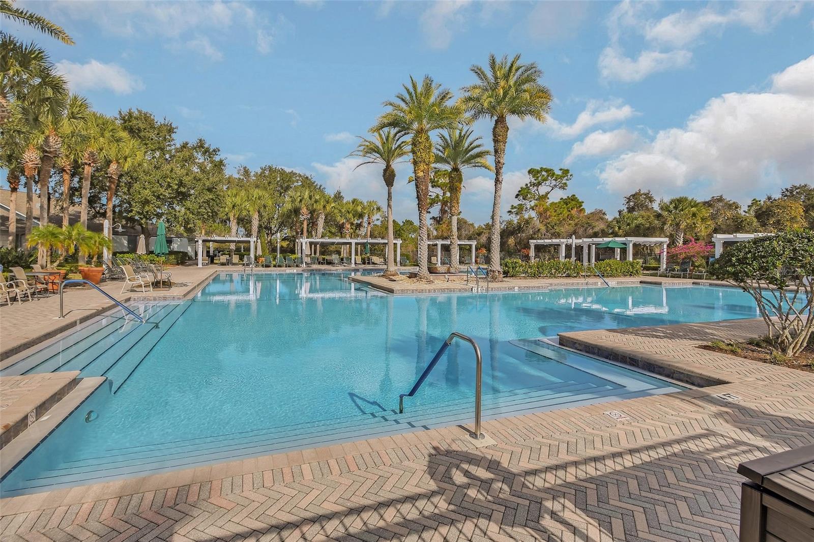 Image 37 of 56 For 308 Locksley Court