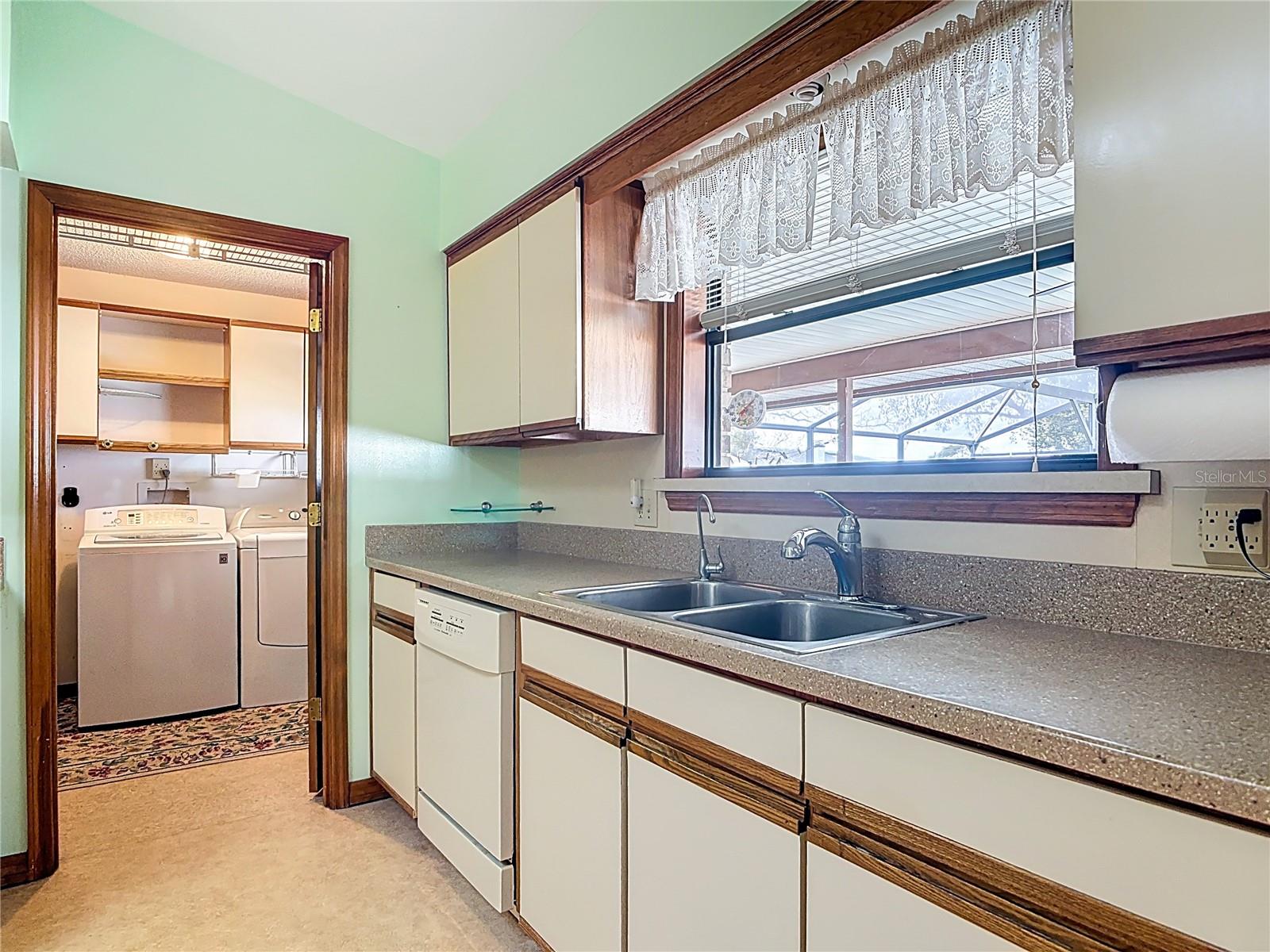 Image 19 of 68 For 2078 Kelso Avenue