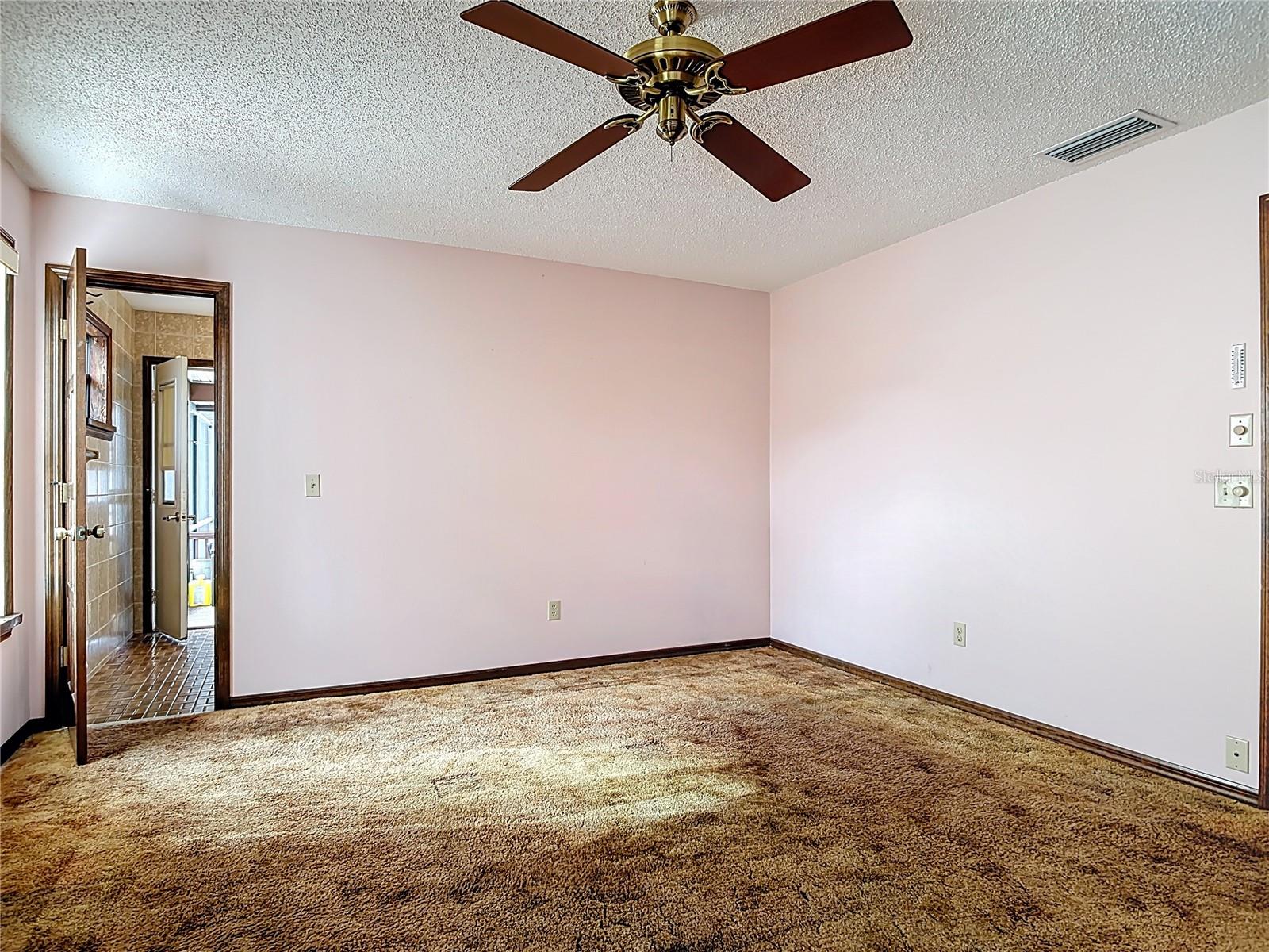 Image 26 of 68 For 2078 Kelso Avenue